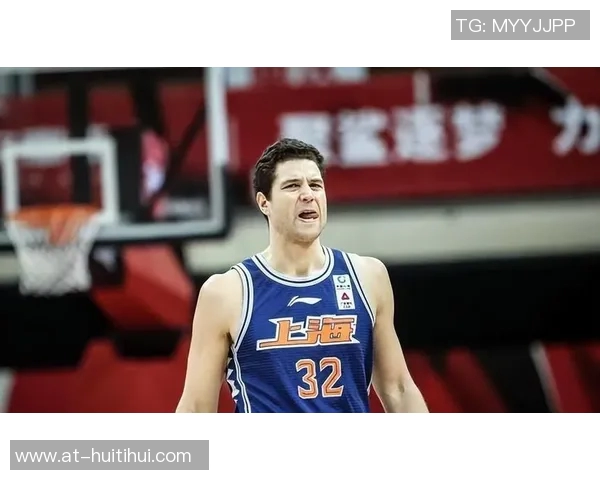 弗雷戴特抵达希腊开启欧洲征程CBA杀神迎新篇章